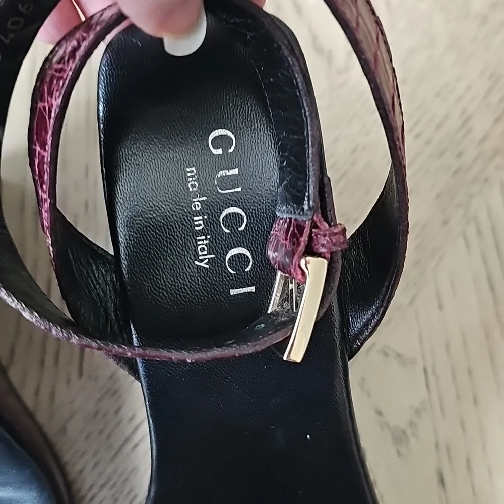 Gucci Women's Burgundy Sandals Size 7 - Picture 5 of 11